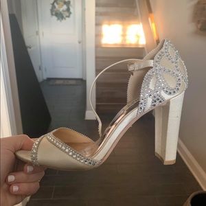 Badgley Mischka Kelly heel in ivory